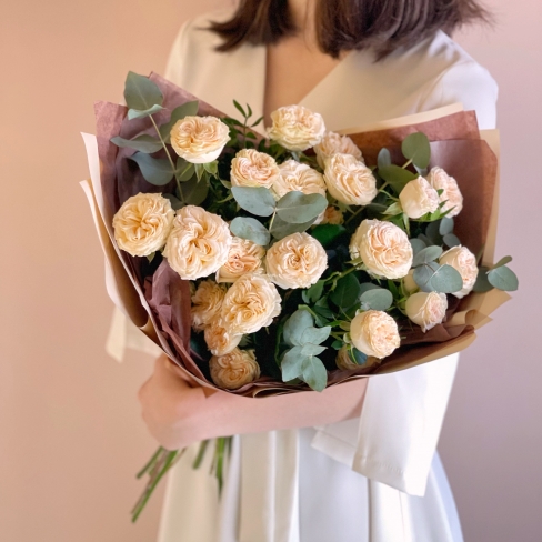 Пионовидные кустовые розы Саммэр Роуз